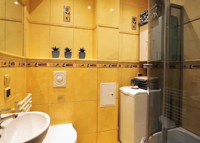 Kghn Tkacka 28 * شتشيتسين